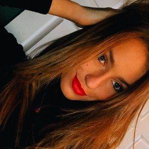 Meet your Posher, Alaina